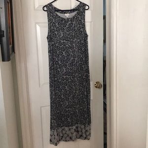 Sleeveless dress